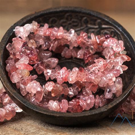 1 STRING/LINE PACK OF UNCUT STRAWBERRY QUARTZ UNCUT CHIPS BEADS ...