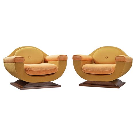 Italian Pair of Art Deco Lounge Chairs in Ocher Yellow Velvet For Sale ...
