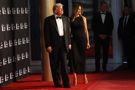 Melania Trump's Signature Draws Comparison to Her Husband's Handwriting ...
