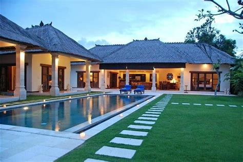 VILLA BUGIS (Bali/Seminyak) - Villa Reviews, Photos, Rate Comparison ...