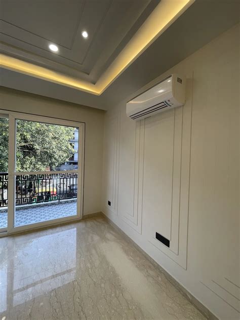 1661 , SECTOR 46 - Studio Square Design