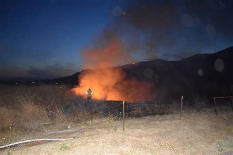L.A. firefighters contain Granada Hills brush fire – Daily News