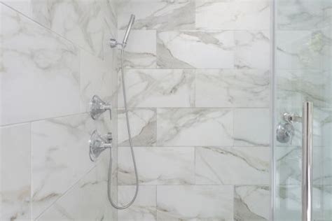 15 Shower Tile Ideas For Luxury Apartment