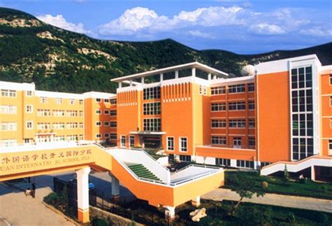 济南大学自行设计的学位证书正式亮相-济南大学研究生处