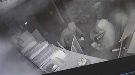 Texas thieves caught on camera stealing over $20,000 from San Antonio ...