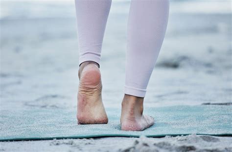 4 Foot-Strengthening Exercises to Try at Home | The Running Advisor