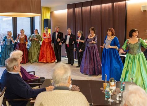 Das große Neujahrskonzert - mit dem Johann-Strauss-Chor, Mattheuerbogen ...