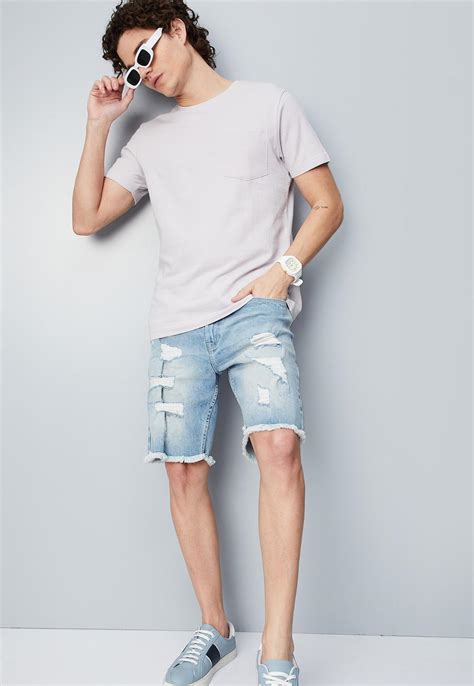 Buy Men Textured Slim Fit Pocket T-shirt Online at just Rs. 499.0 ...