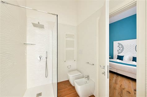 RAMO D'ORO (Naples) - Lodging Reviews, Photos, Rate Comparison ...