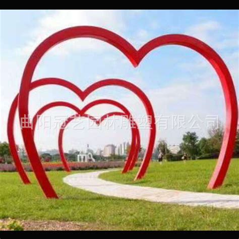 拥有一颗真爱的心彩绘玻璃钢心形雕像打造情人浪漫公园_美陈艺术雕塑-站酷ZCOOL