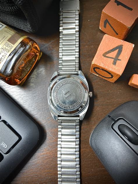Vintage HMT Vijay (Mechanical Hand-Winding Watch) – Watch It Move