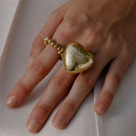 Gilded Concave Heart Ring – ARVINO