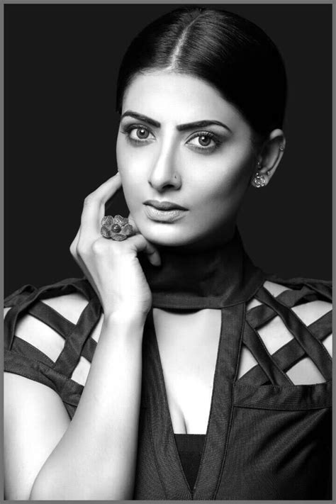 Indian Model Profile ID 1113 - BRING IT ONLINE MEDIA PVT LTD