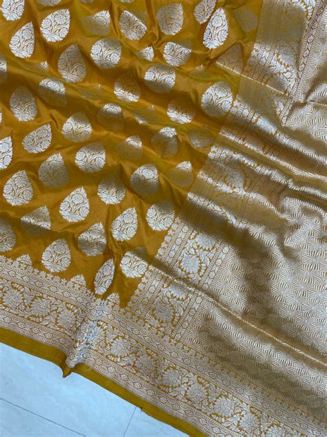 Pure Katan Silk Handloom Banarasi Saree