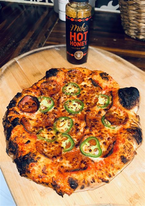 [Homemade] Hot Honey Pepperoni Pizza : r/food