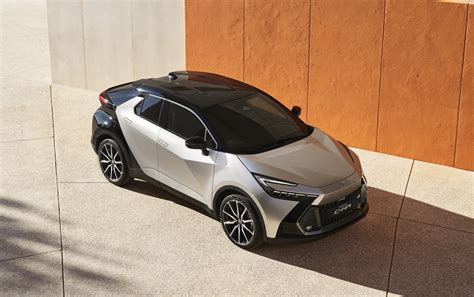 The second generation of the Toyota C-HR arrives in Europe