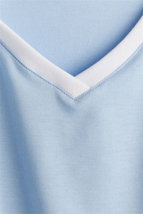 Cropped V-neck T-shirt - Light blue - Ladies | H&M IN