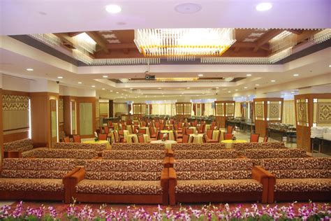 3) Shree Balaji Banquet – Kandivali West, Mumbai