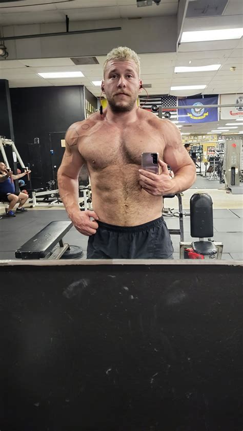 stoner pig growing - OnlyFans