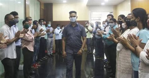 Hero Railway Pointsman Who Saved Kid From Tracks Donates Half Of His ...