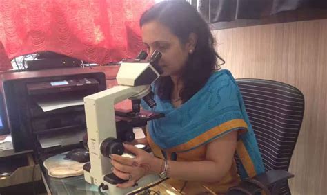 Inspiring Comeback after 22 years: Nashik MBBS doctor, mother of 2 ...