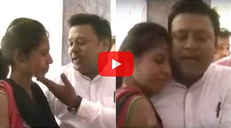 In UP's Jhansi, Husband Sings Romantic Song For Wife As She Seeks ...