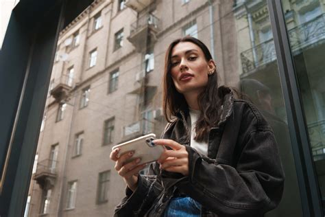 What It's Really Like To Live In Canadian "Socialism" | Evie Magazine