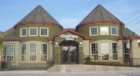 PARAGRAPHS ON PADRE BOULEVARD (2026) All You Need to Know BEFORE You Go ...