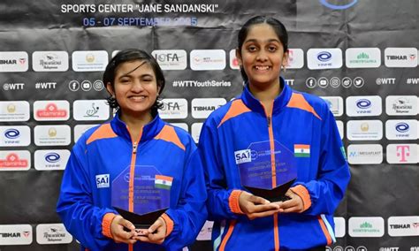 Divyanshi-Ananya win U15 girls' doubles title at WTT Youth Star ...