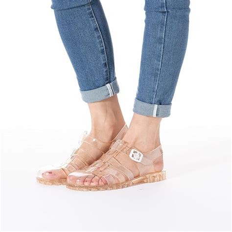 25 Must-Have Monsoon Wardrobe Essentials | LBB