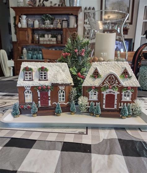 DIY Christmas Gingerbread House Decor