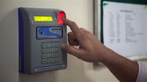 പഞ്ചിങ് ഇന്ന് മുതൽ ആരംഭിക്കില്ല; സമയം നീട്ടി സർക്കാർ