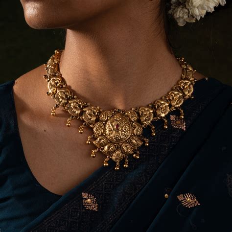 Peethambara Necklace – Vilva Jewels