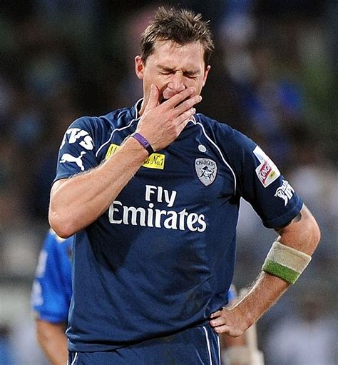 Dale Steyn yawns after getting Richard Levi first ball | ESPNcricinfo.com