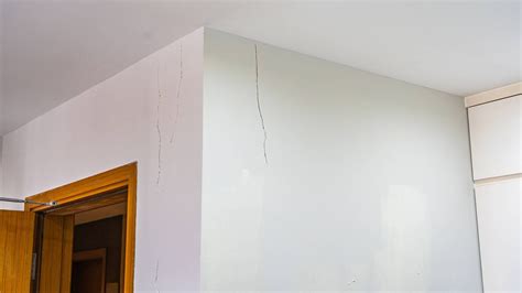 Bad Foundation Cracks