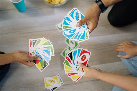 UNO: Understanding 'Shuffle Hands UNO' & Gameplay - Unigamesity