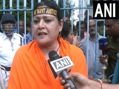 "West Bengal Women's Commission office not interested to work...," says ...
