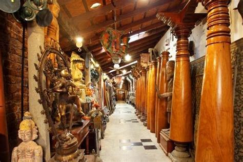 Buy antiques online from crafters | antique store in kerala