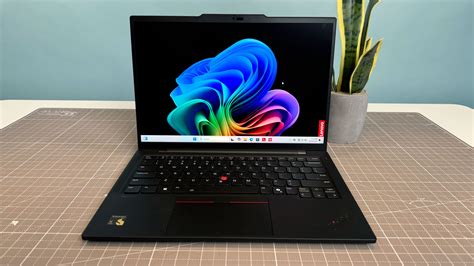 Lenovo ThinkPad T14s (Gen 6, Snapdragon) review: 21 hours of battery life: BATTERIES & CHARGERS ...