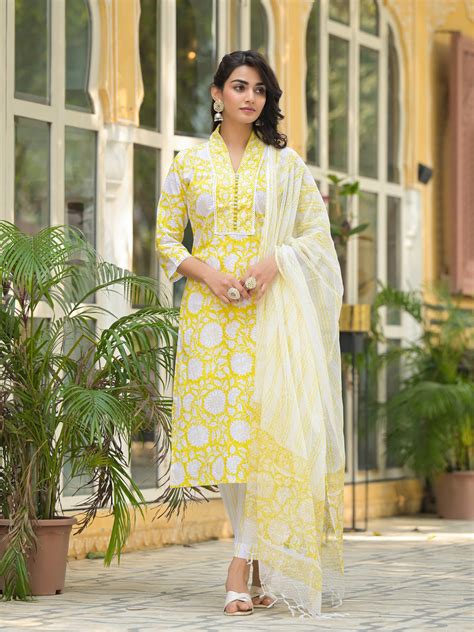 Find Latest Ethnic Suit Sets For Women | Divena World – divena world