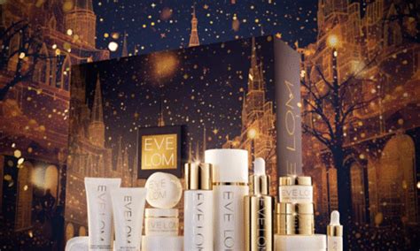 Revolve 12 Day Advent Calendar 2025 - Contents