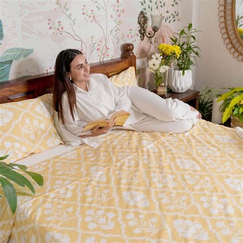 Marigold Majesty 186 TC Cotton 100% Printed Flat King Bedsheet – haus ...