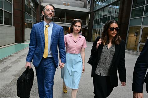 Amanda Knox re-convicted of slander after speaking out in Italian court ...