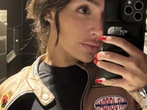 Sisi Rose: The stunning diva really can't take enough selfies — Attack ...