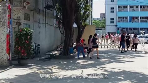 廣東東莞：找工作難，打工者帶著大包小包的場景，令人無奈 - YouTube