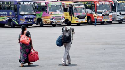 Allow more private buses in Karnataka to prevent crowding, say experts ...