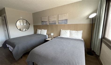 STONE CREEK INN (Worth) - Motel Reviews, Photos, Rate Comparison ...