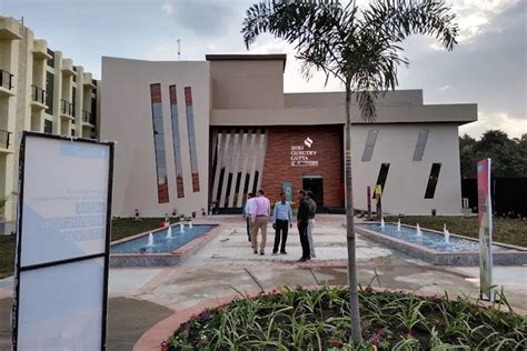 JLU School of Law Bhopal Campus: Photos, Virtual Tour