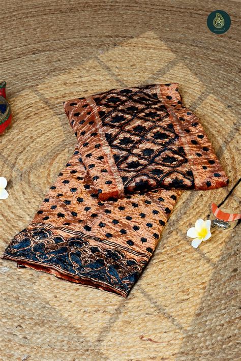 Ajrakh Velvet Anitique Sable Peach – EthnicElement