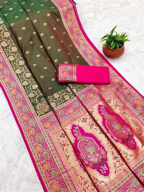 Amiable Green Soft Banarasi Silk Saree With Opulent Blouse Piece ...